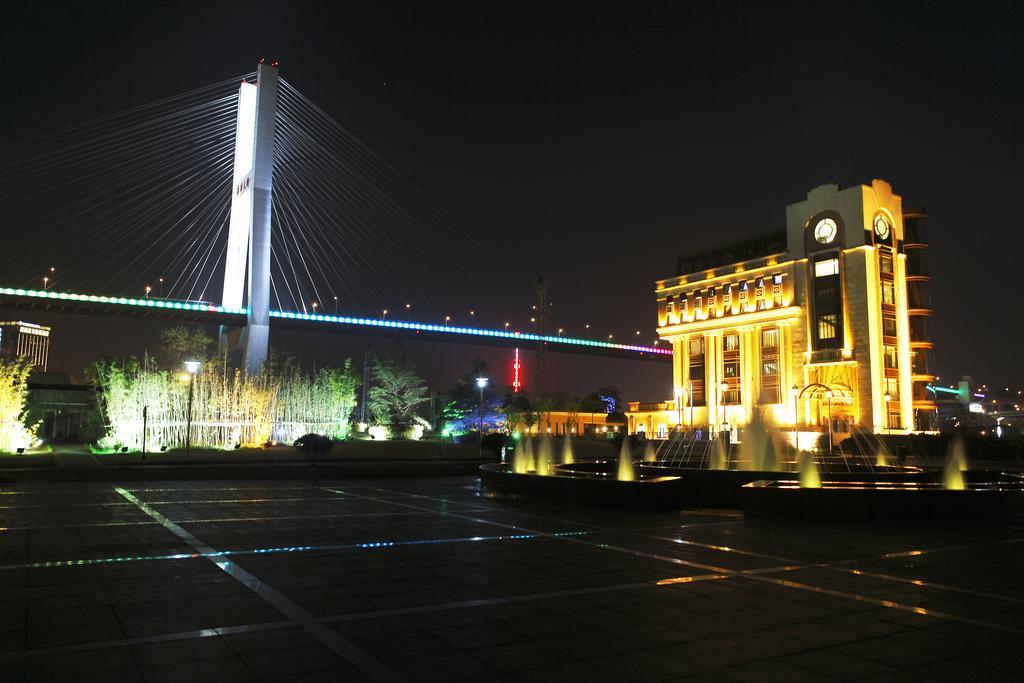 Shanghai Eiffelton Hotel 外观 照片
